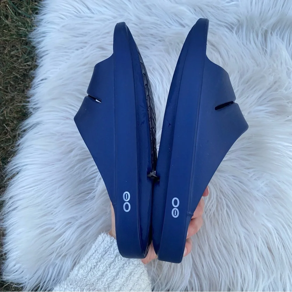 Oofos Navy Slide Sandals womens 9 - Picture 6 of 9